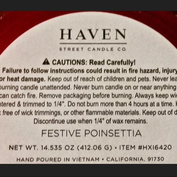 HAVEN STREET CANDLE FESTIVE POINSETTIA SCENTED NEW - Picture 4 of 4